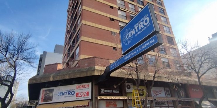 Roca 1-Depto de 3 dormitorios con cochera en VENTA