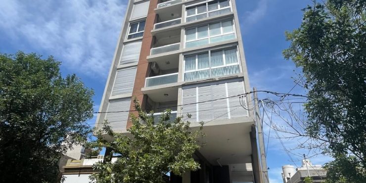 Guemes 828-Semipiso en VENTA al frente!