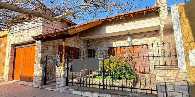 Las Heras 1200-Casa en VENTA