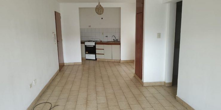 Departamento en VENTA a metros de UNS-Trelew 600